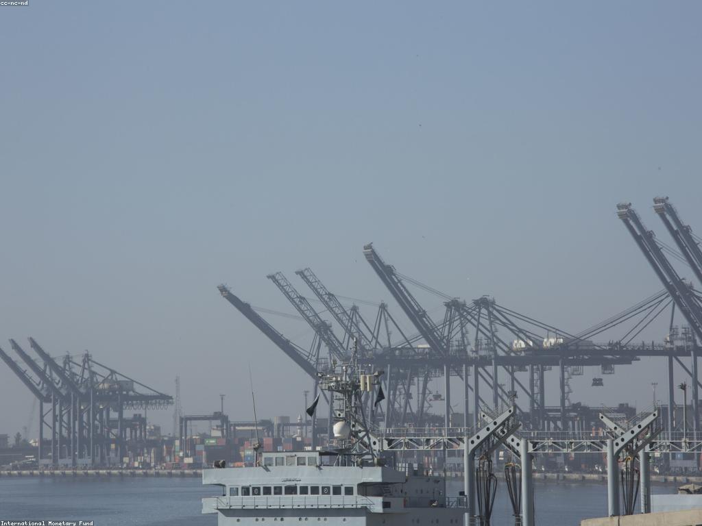 សេដ្ឋកិច្ចថ្មី: យុទ្ធសាស្ត្រនិងបញ្ហាដែលត្រូវដោះស្រាយ